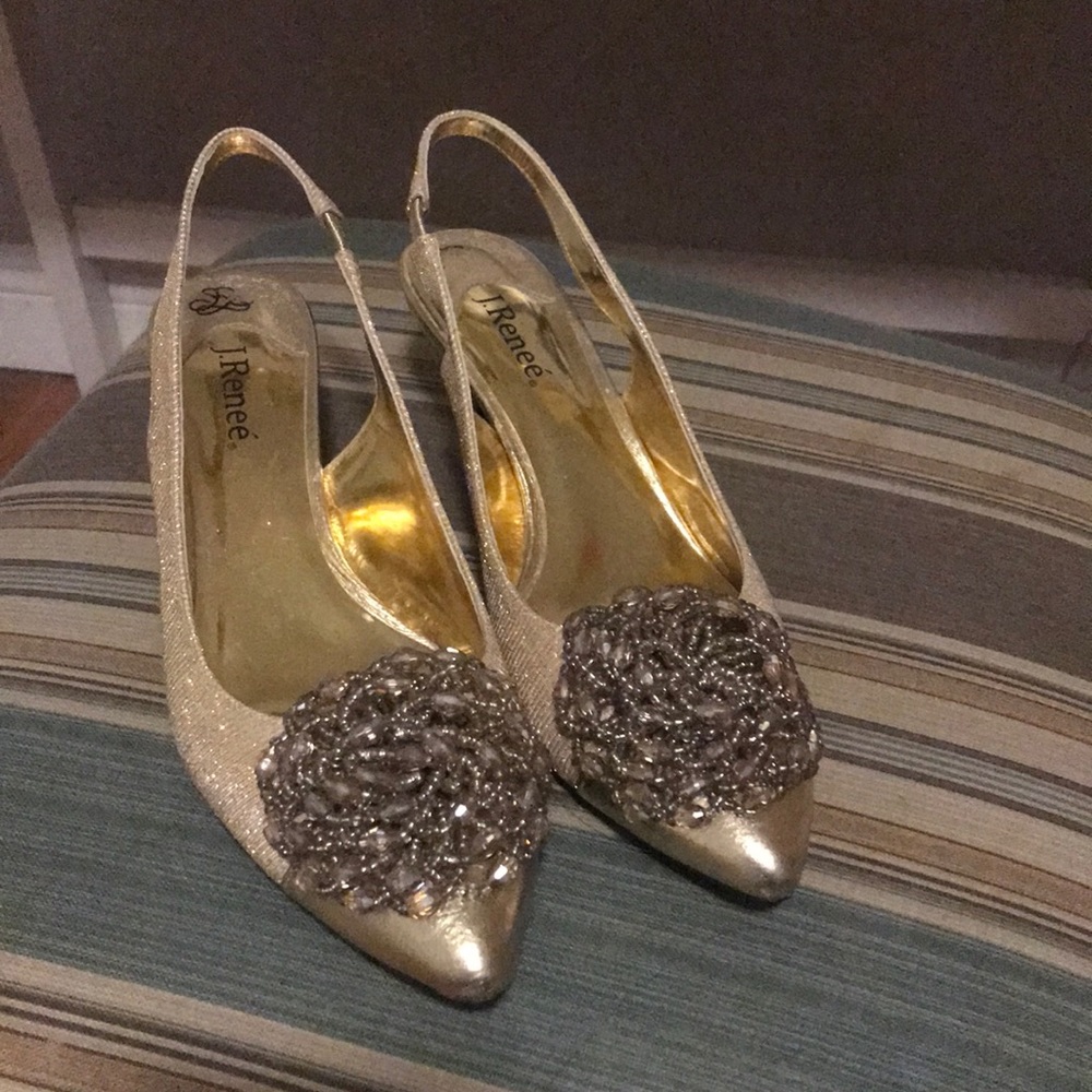 ✨Sparkly gold pumps ✨
